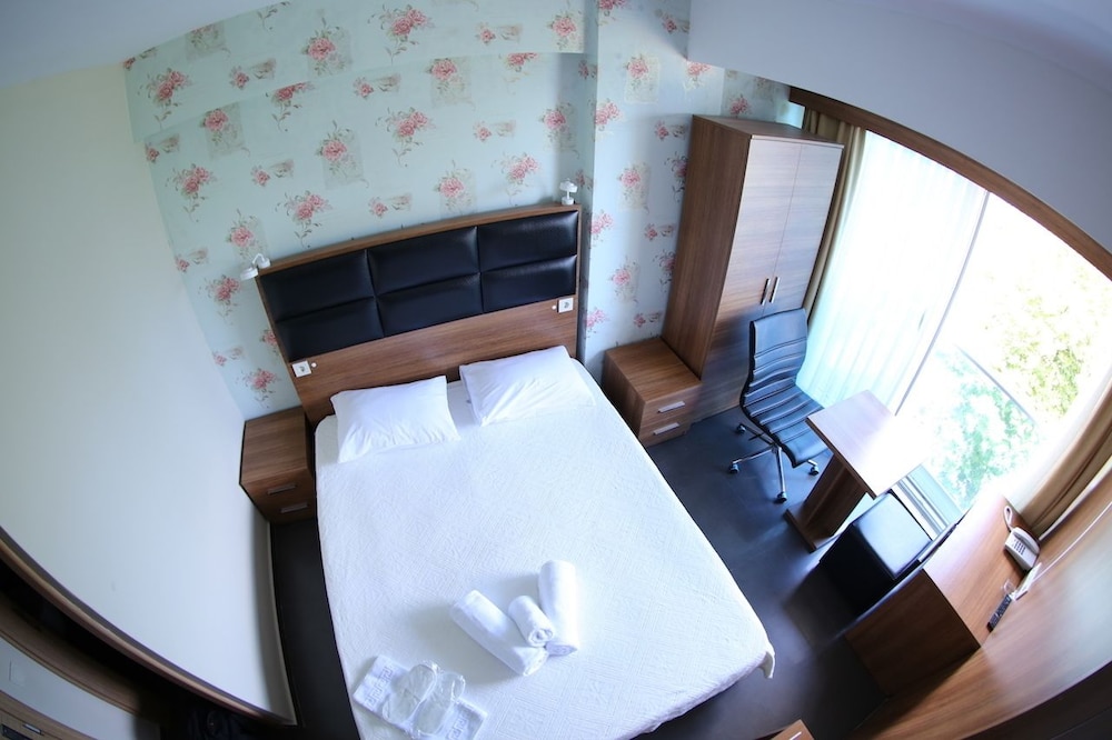 Bayraktar Otel 8/22