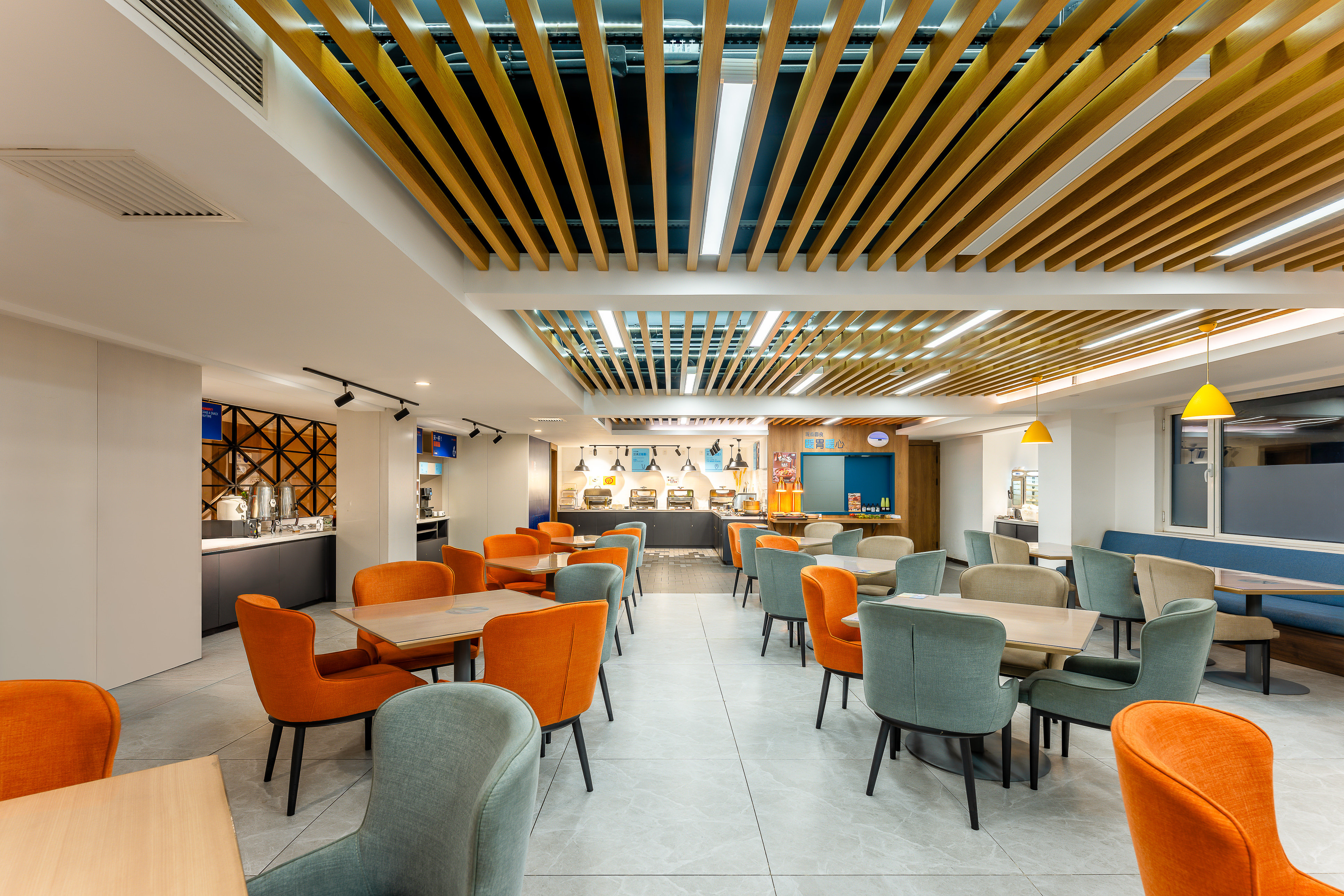 Holiday Inn Express Tianjin Airport East 34/50