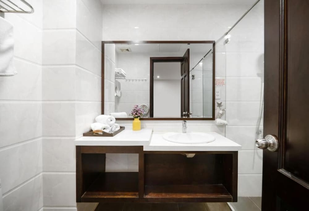 Hoa Phong Hotel 55/60