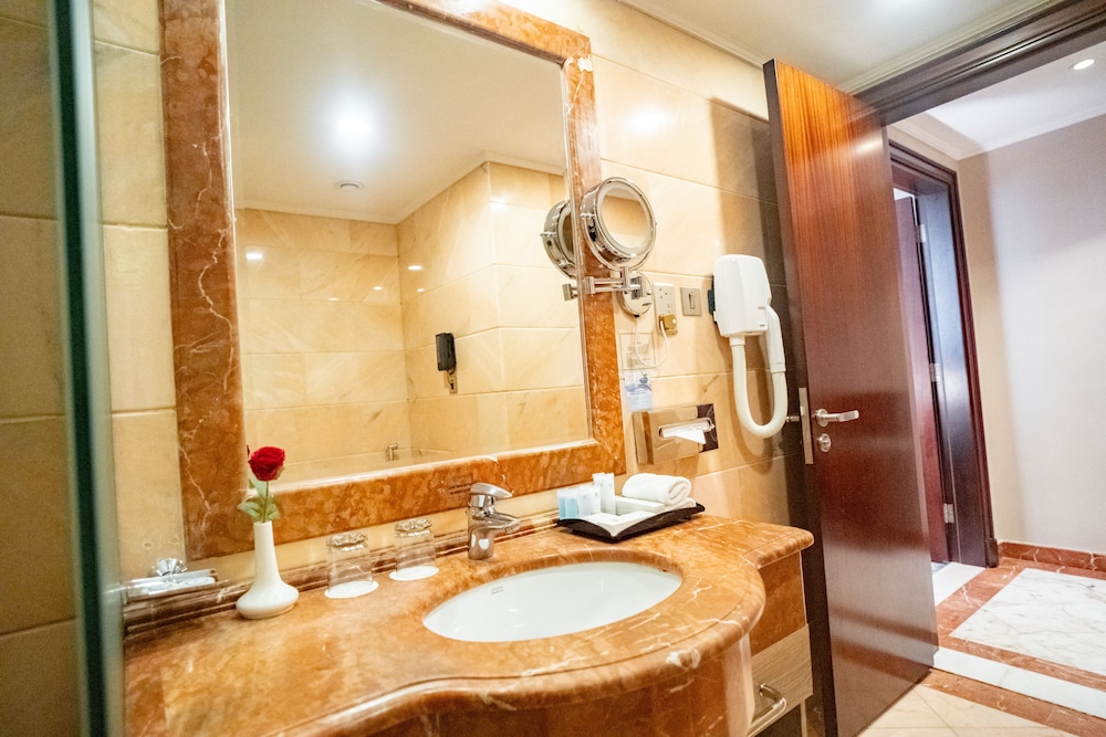 فندق إعمار رويال المدينة المنورة(Emaar Royal Hotel Medina) 30/32