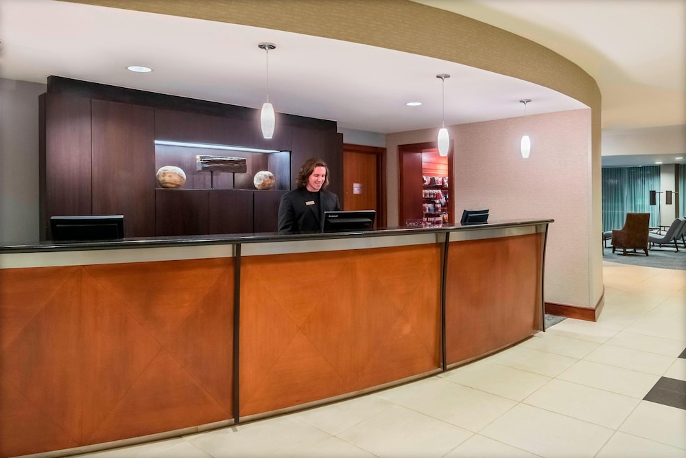 Lobby at Courtyard Fort Myers at I-75 and Gulf Coast Town Center, FORT MYERS - FL