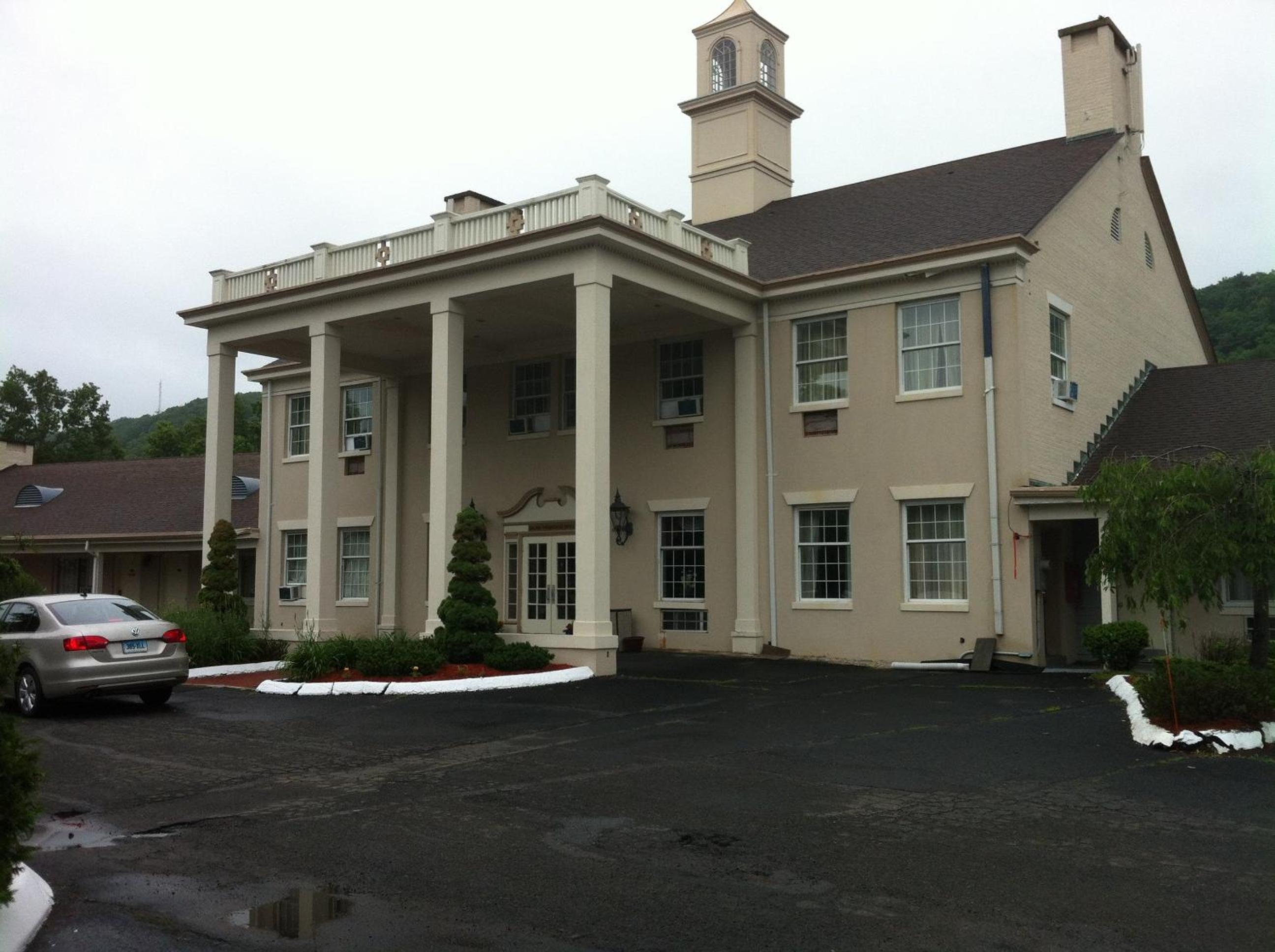 New Haven Inn 32/32