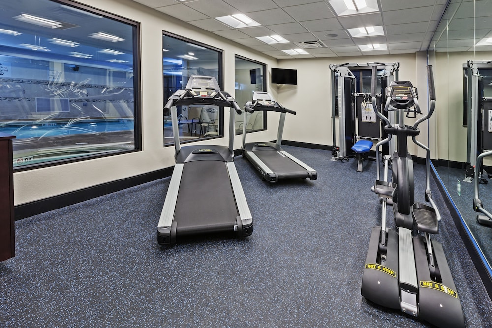 Holiday Inn Express And Suites Glenpool Tulsa South 33/52