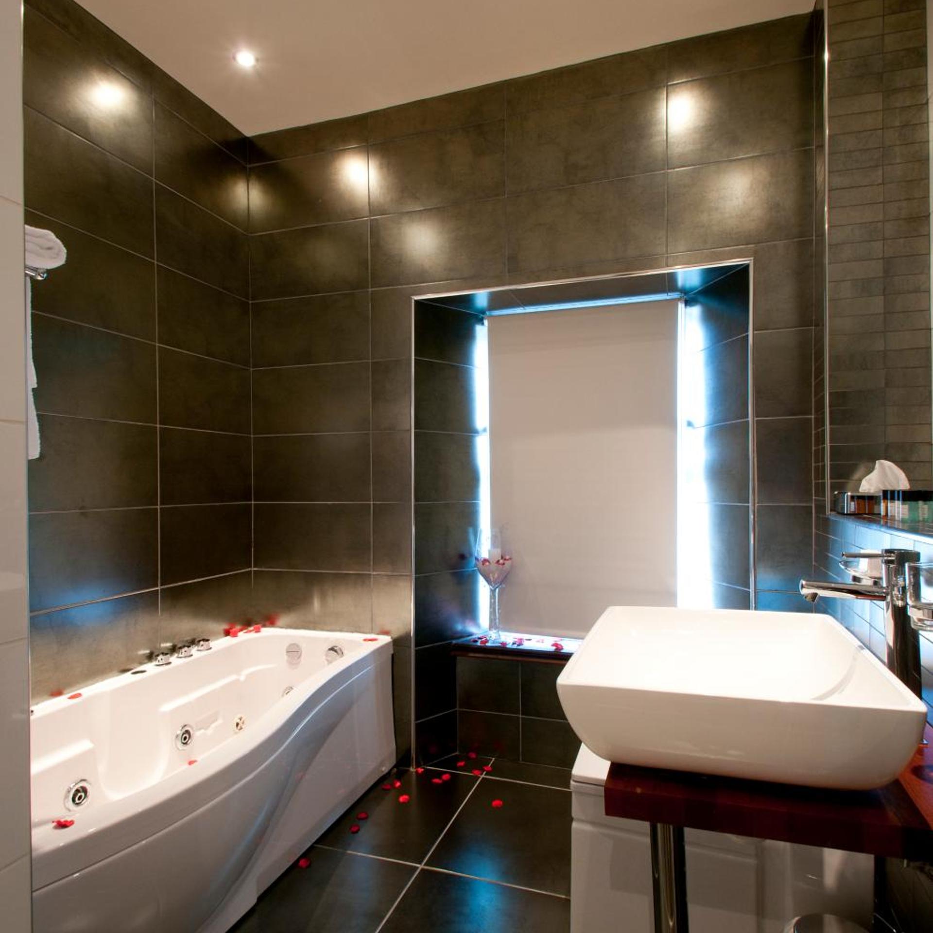 The Whistledown Hotel 44/47
