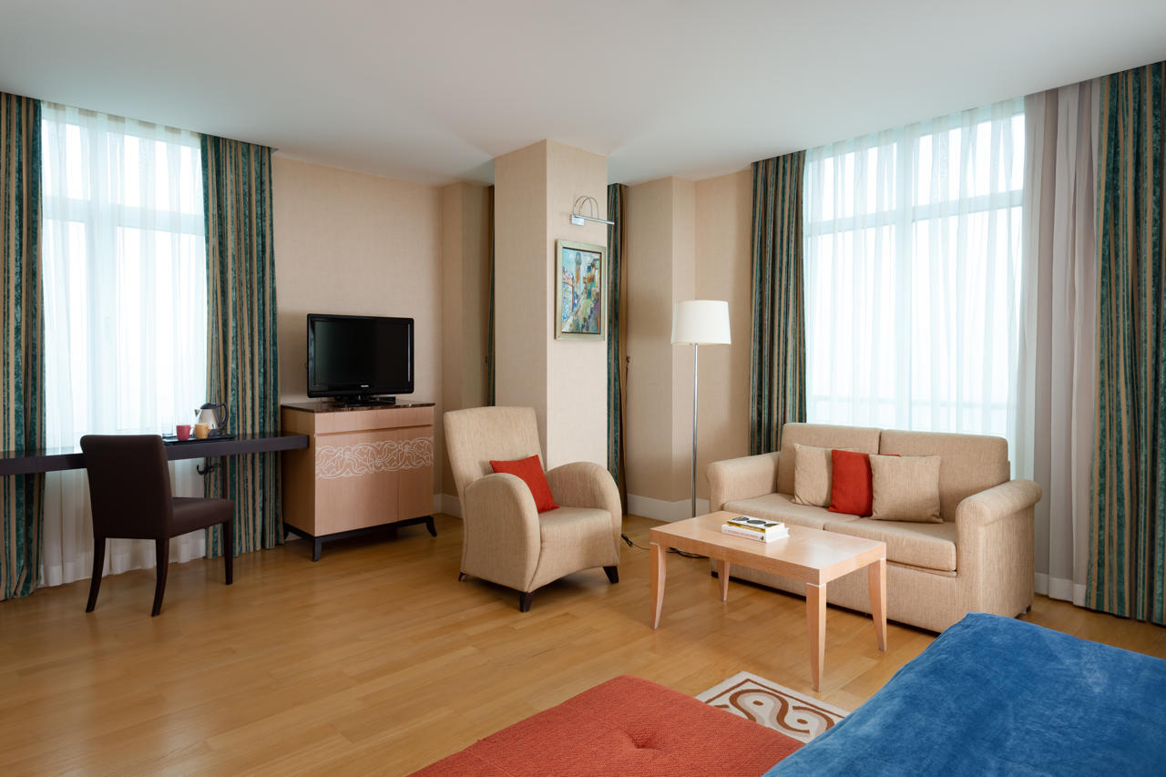 Badamdar Hotel and Residences 53/65