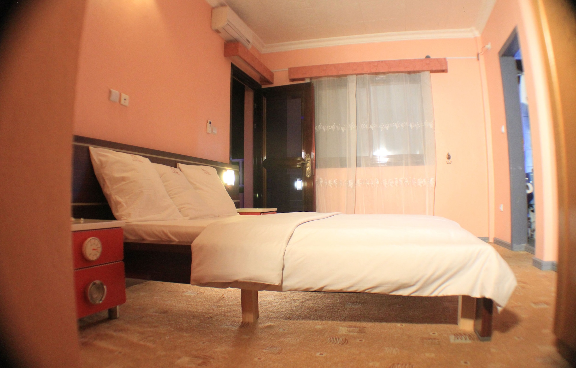 2 BEDROOMS, APARTMENT
