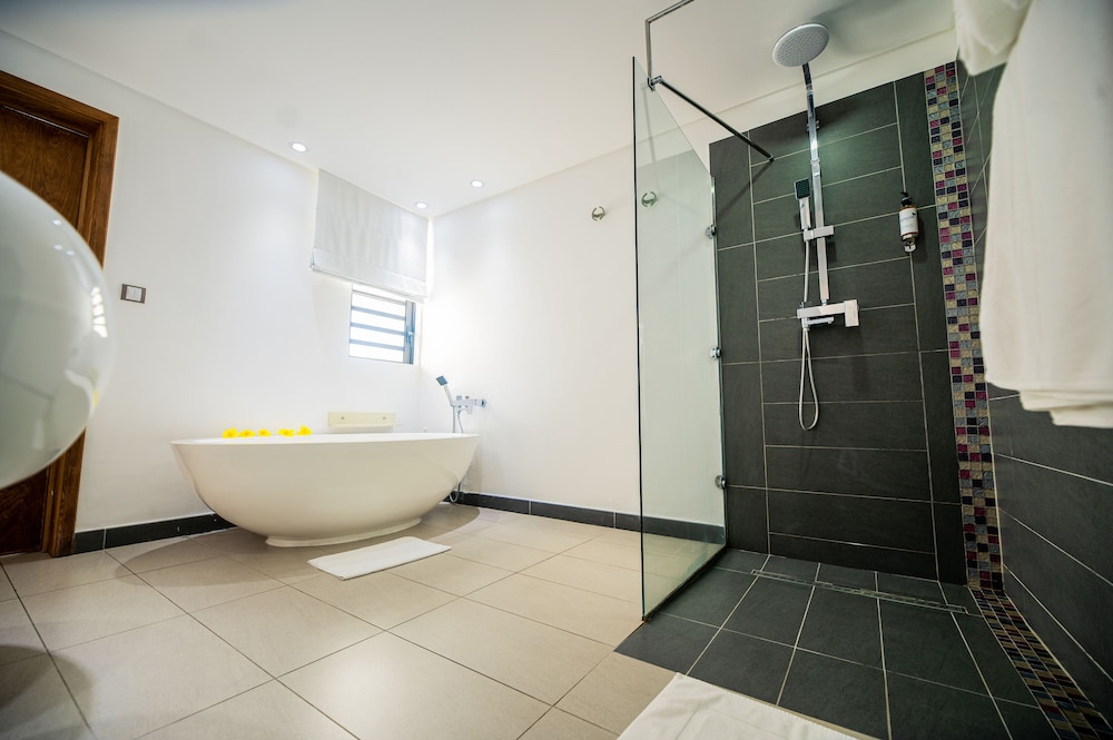 Toparadis Guest House 33/36