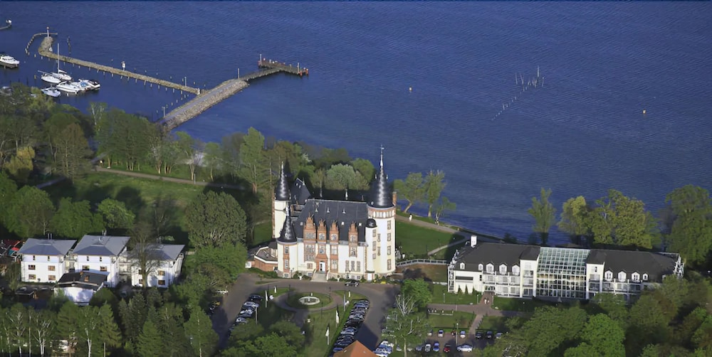 Schlosshotel & Orangerie Klink 44/50