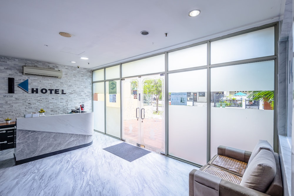 K Hotel 12 13/16