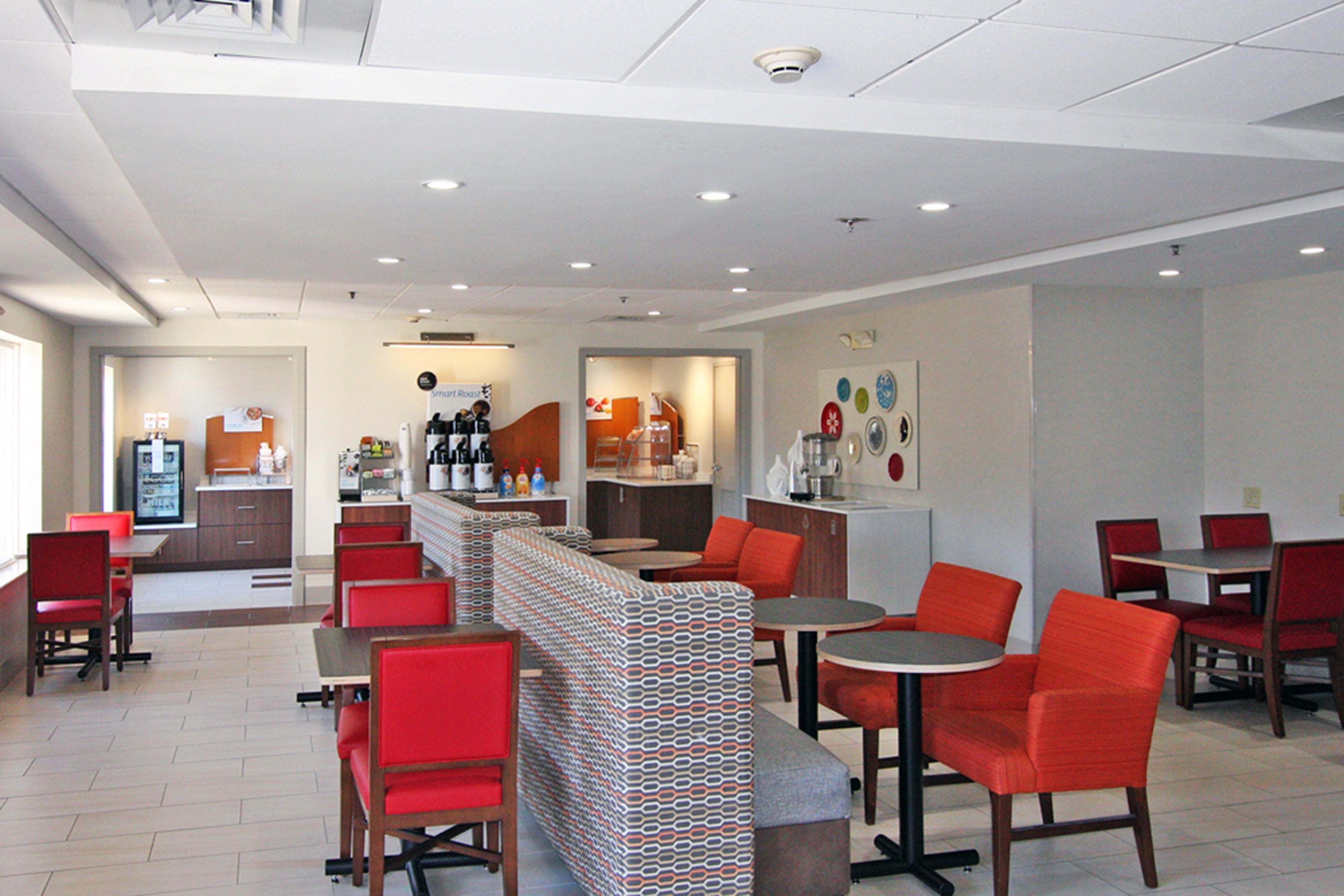 Holiday Inn Express Branford-New Haven 48/59