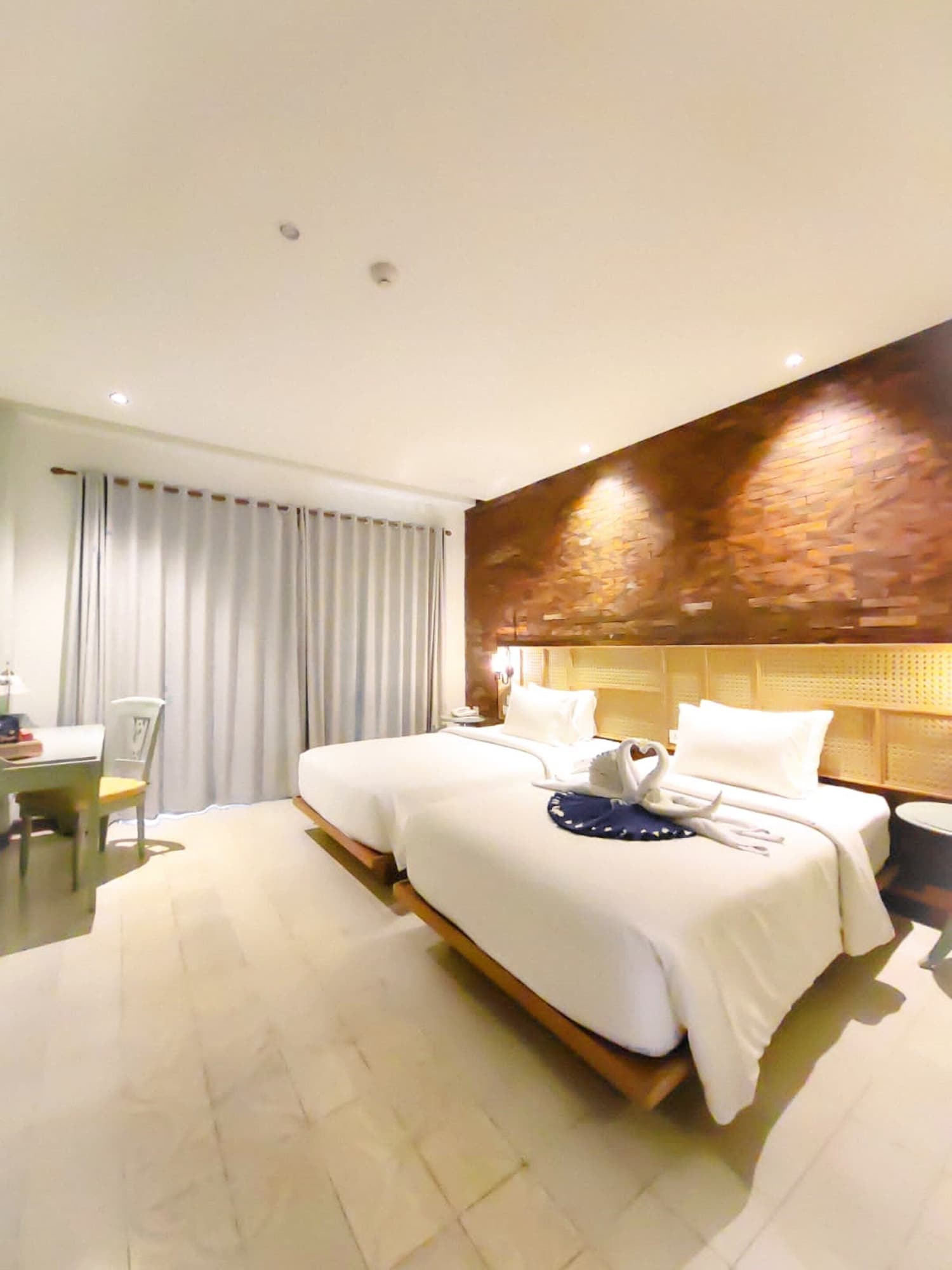Royal, Classic, Double Bed, Pool Side، Fourteen Roses Boutique Hotel and Spa 3/10