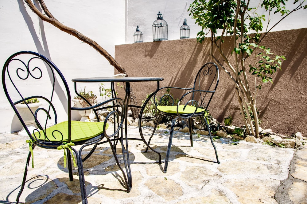 Luxury Villa Minerva Gardens 72/80