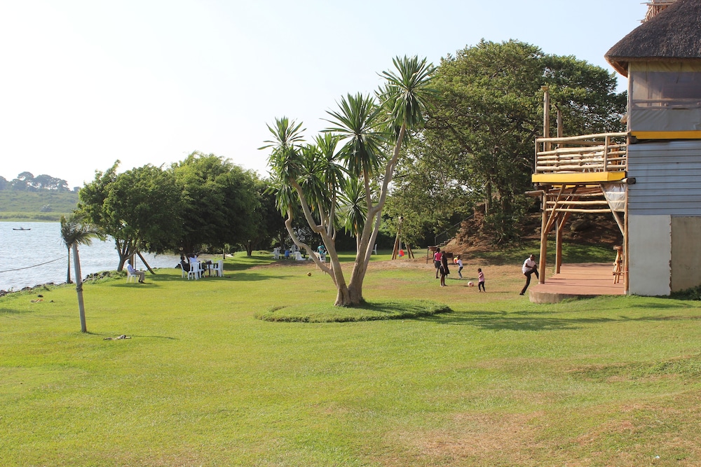 Sky Beach Hotel 49/67