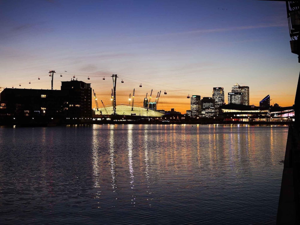 Novotel London Excel 56/60