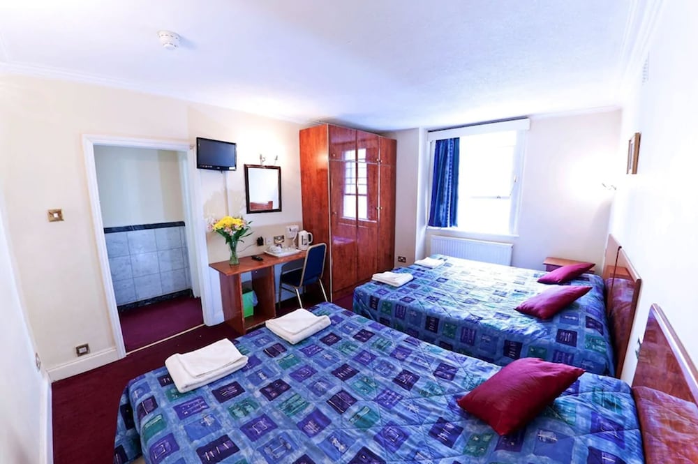 WHITELEAF HOTEL 31/50