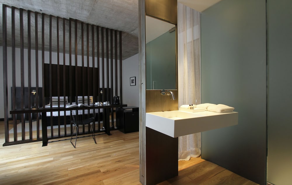 Anselmo Buenos Aires Curio Collection By Hilton 44/47