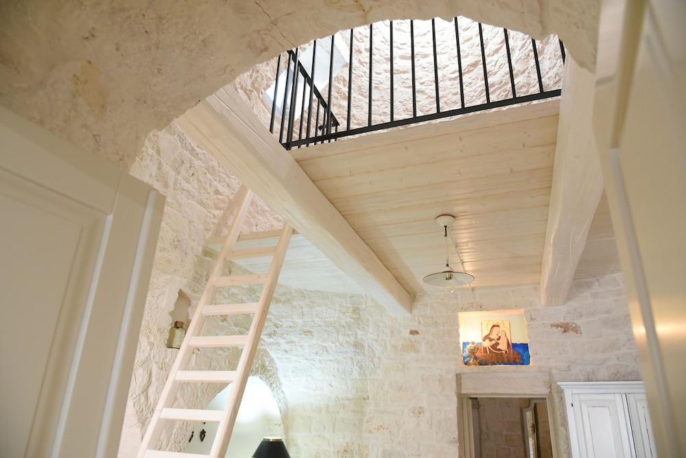 Trulli Occhi Di Pietra 7/49