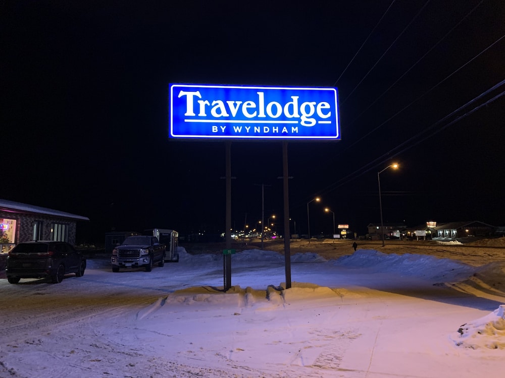 Travelodge By Wyndham Cochrane 3/32