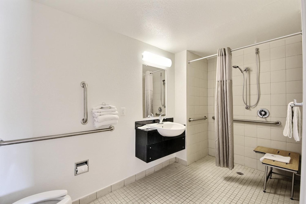 Motel6 Laredo, TX - North I-35 54/55