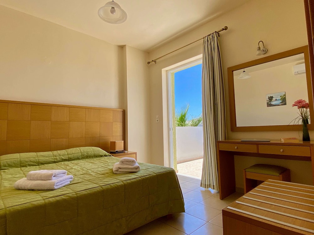 Manolis Apartments 39/72