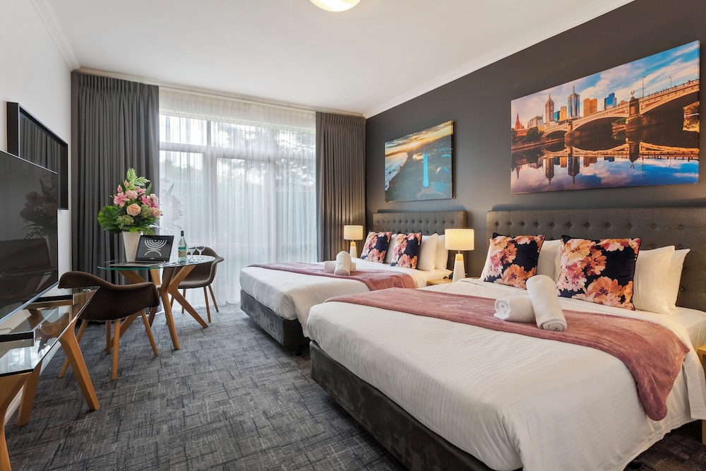 Kimberley Gardens Hotel 36/72