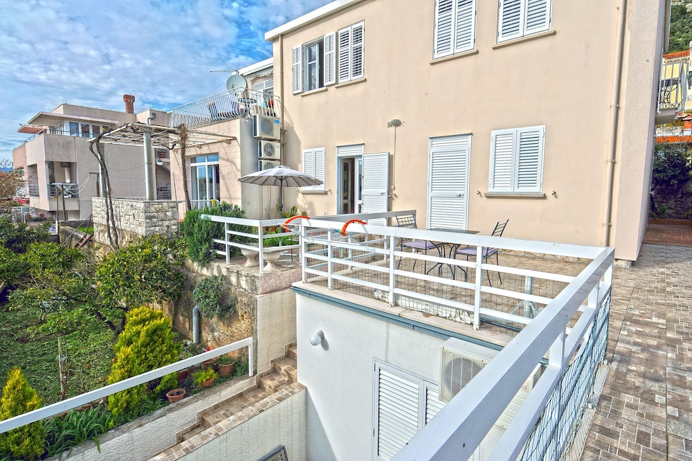 Villa Katarina 2/69