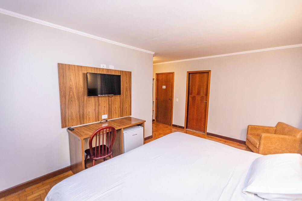 SUPERIOR, SUITE, KING BED, MOUNTAIN VIEW, BALCONY