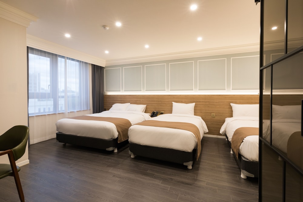 Casaloma Hotel 18/50