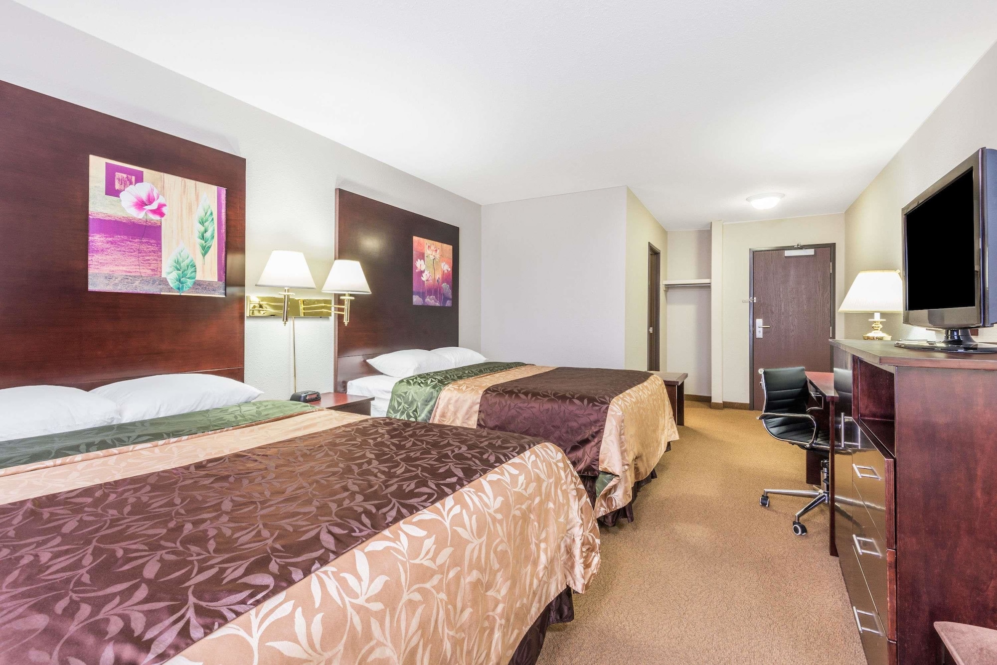 Standard, 2 Queen Beds