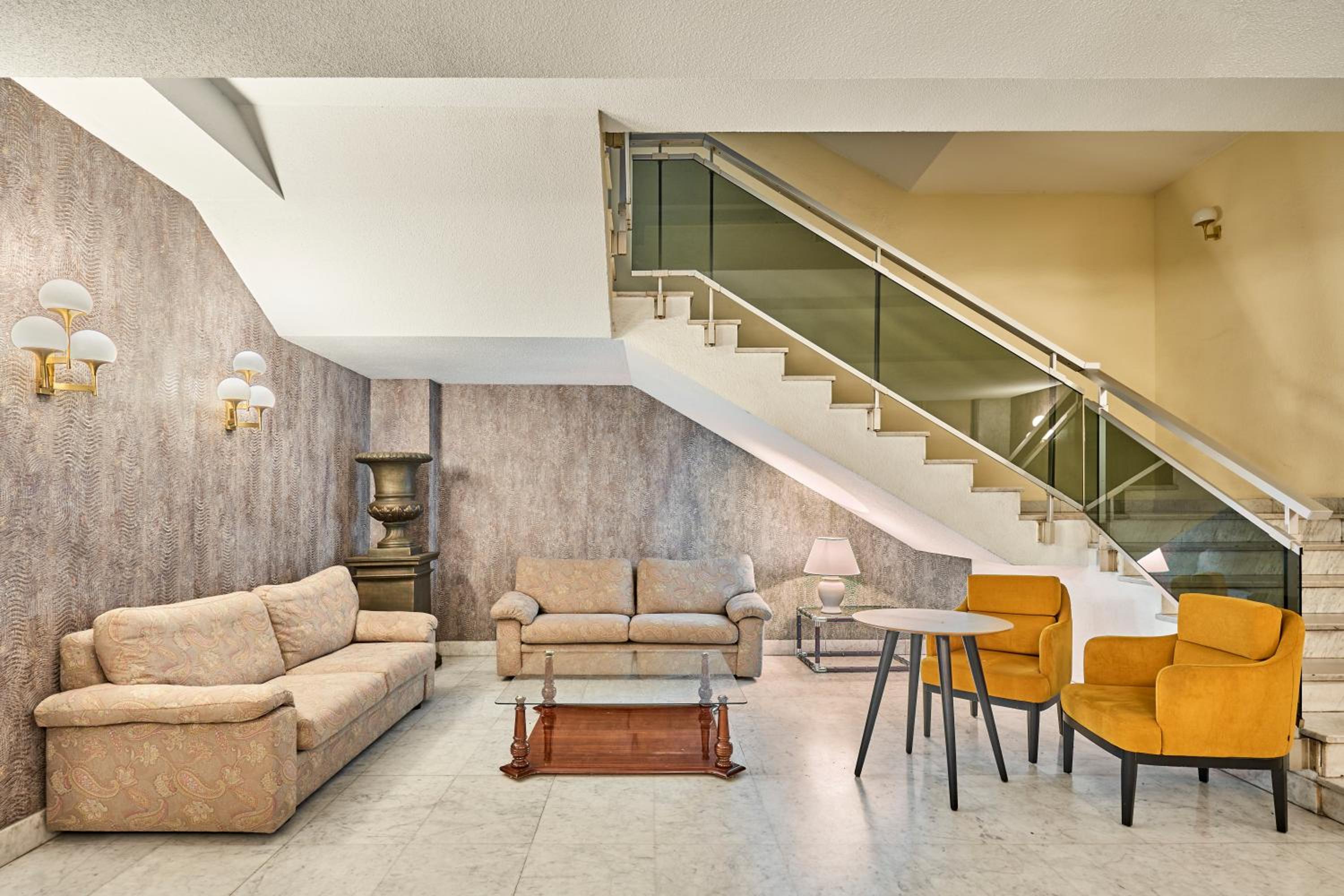 Apartamentos Juan Bravo 30/50