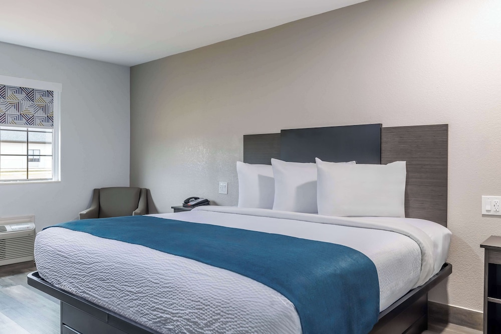 Studio6 Suites Brenham, TX 19/47