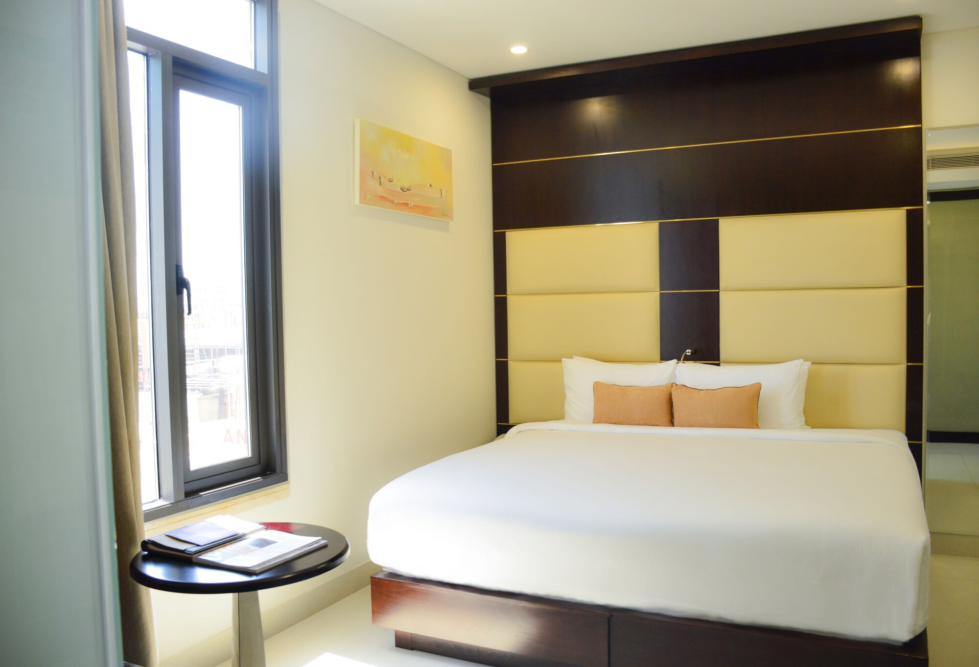 Senior, Double Bed, Partial Ocean View, Holiday Beach Hotel Danang 9/10