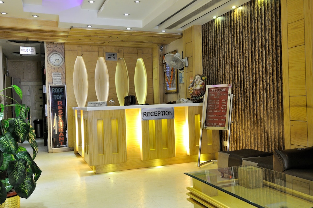 Hotel Aman International 3/67