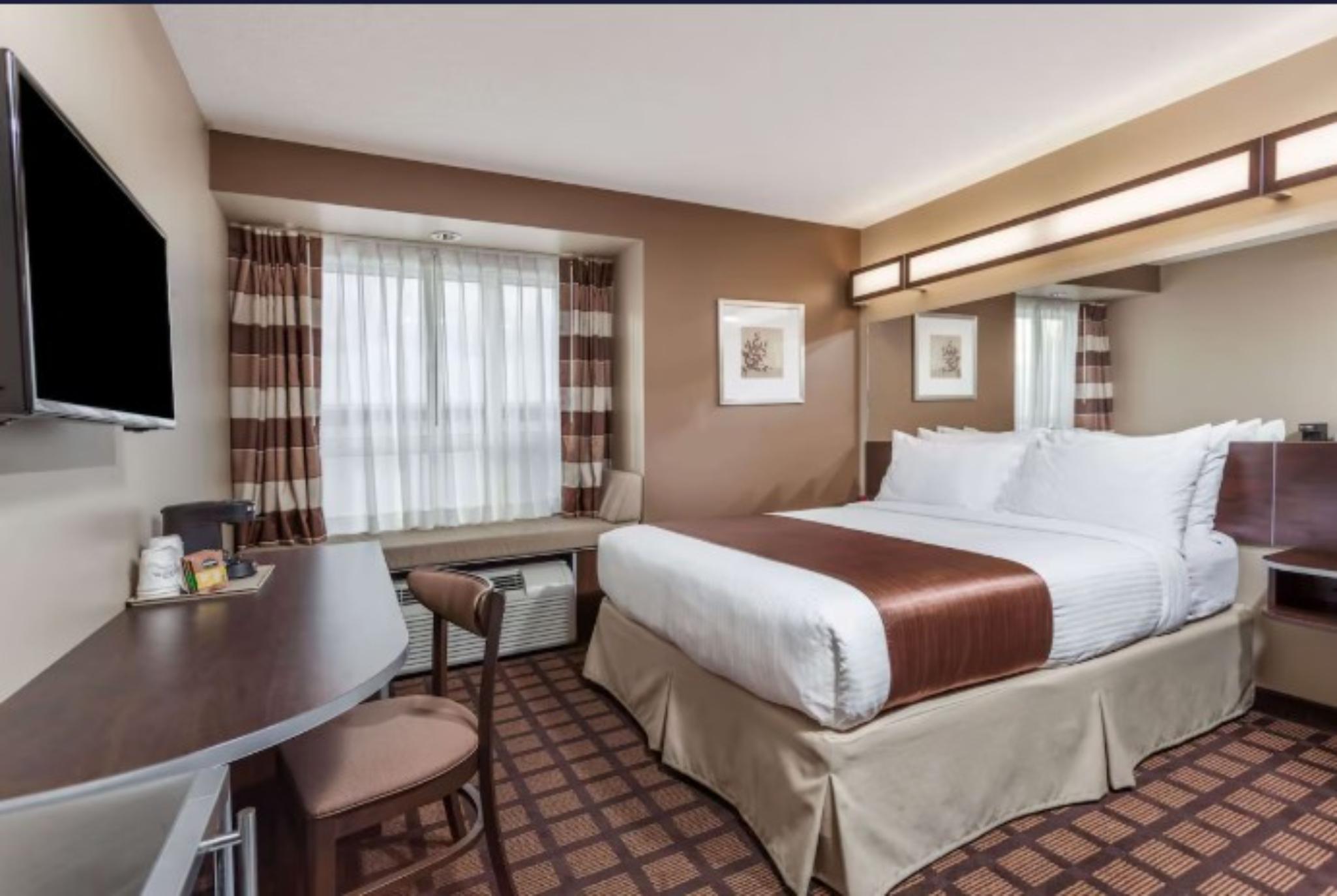 Deluxe, Suite, Queen Bed