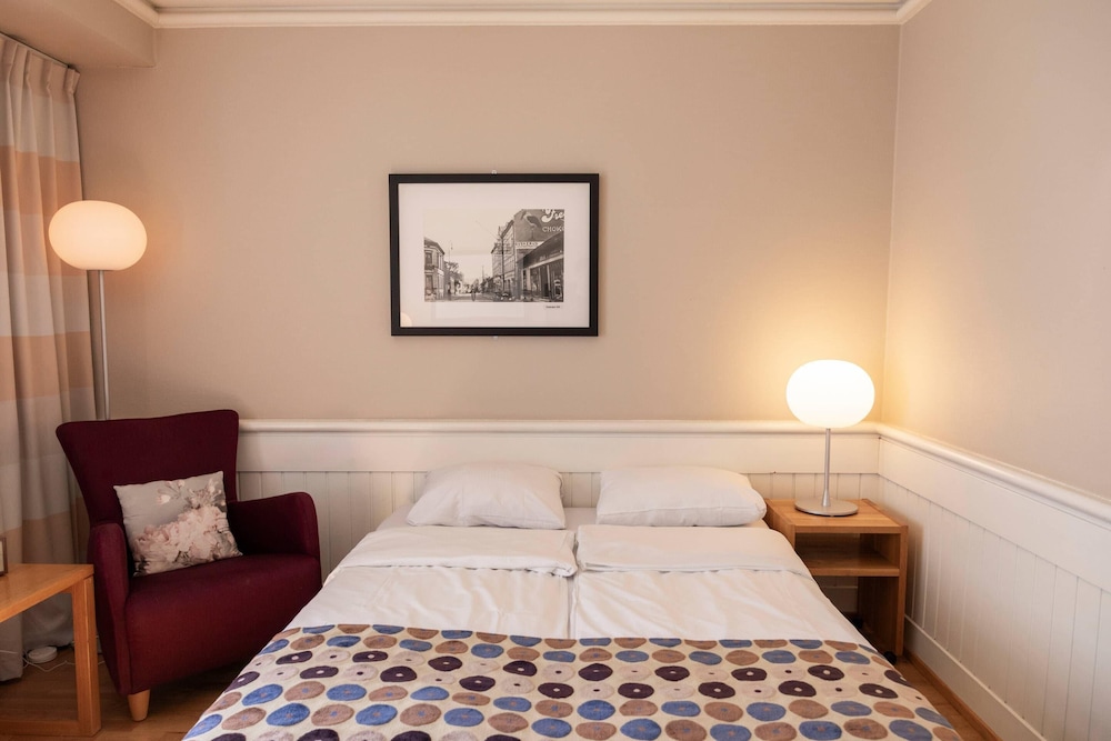 Compact, Double Bed