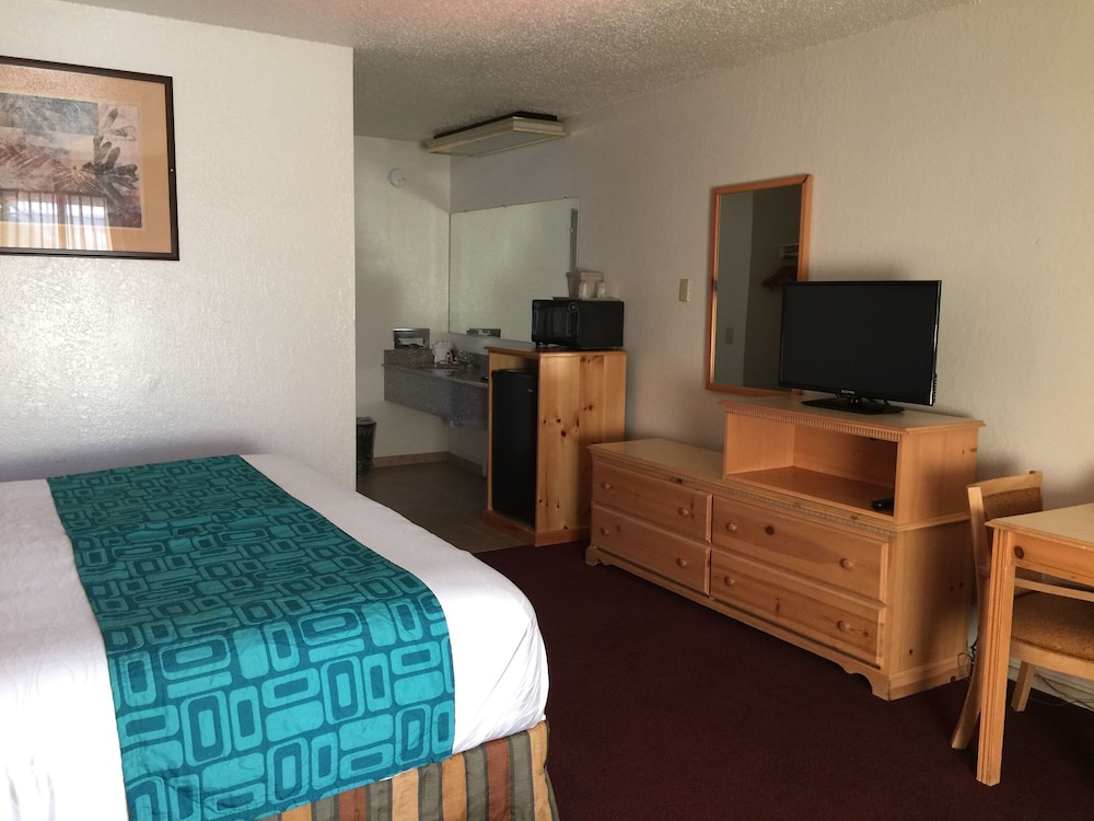 Tiki Lodge Motel 30/49