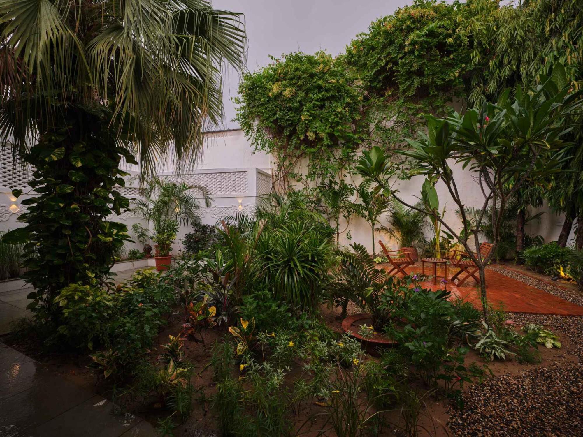 JuSTa Luxe Diwan's Bungalow Ahmedabad 33/36