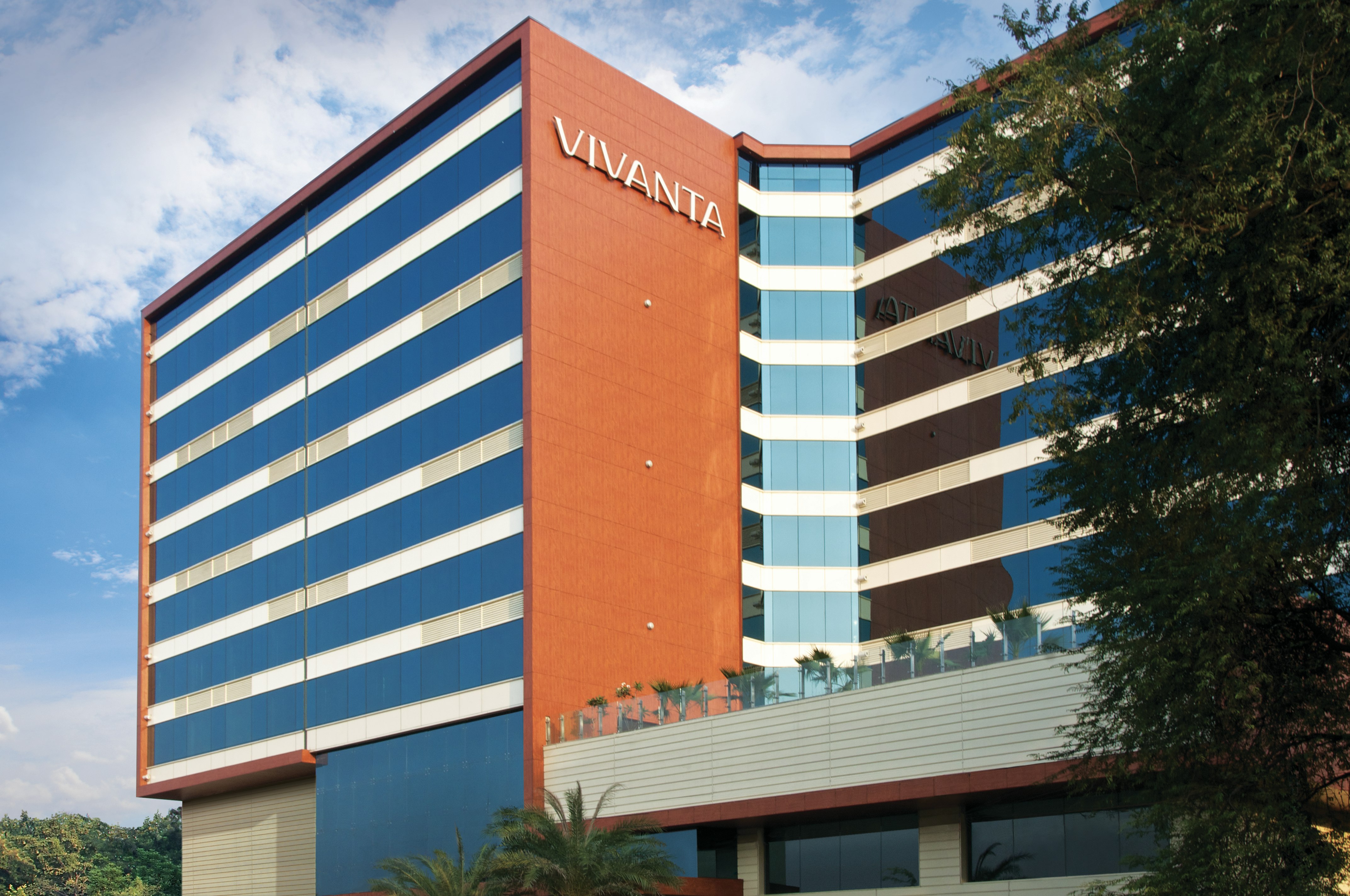 Vivanta Hyderabad, Begumpet 4/55