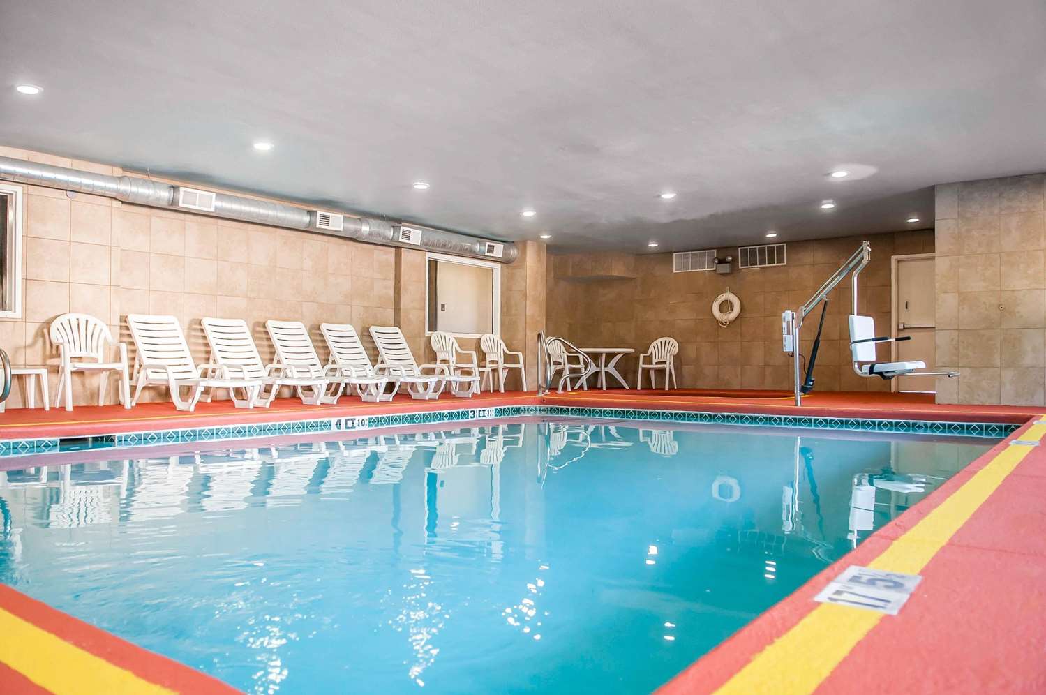 Comfort Suites Albuquerque/North Journal Center 11/25