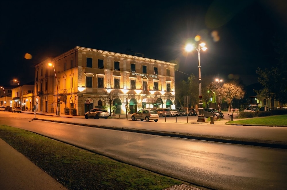 Hotel Rex 2/50