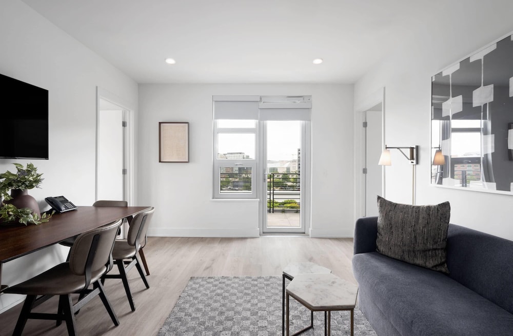 Reside NoMa, a Wyndham Residence 41/63