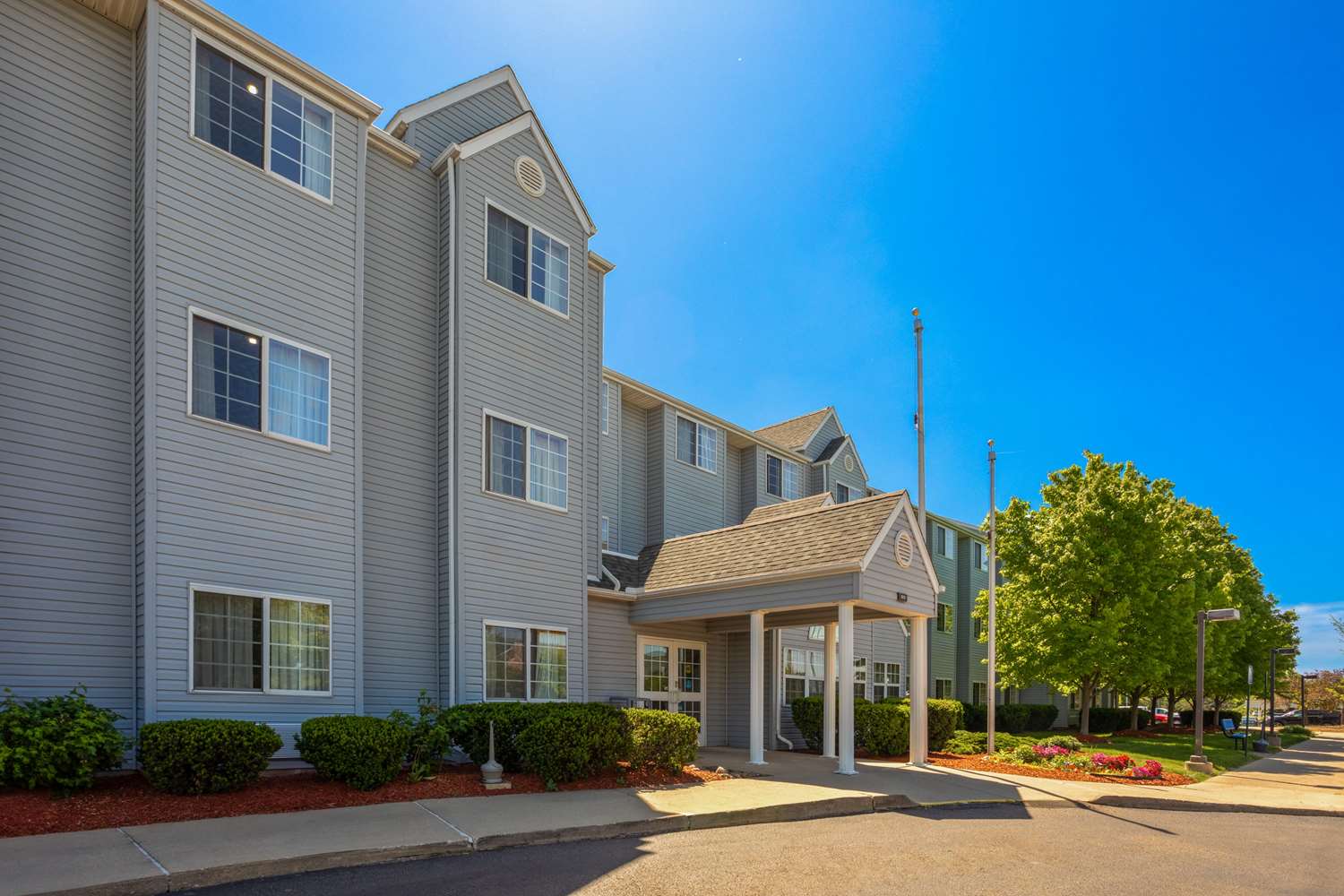 Microtel Inn And Suites Ann Arbor Plymouth Rd 33/39