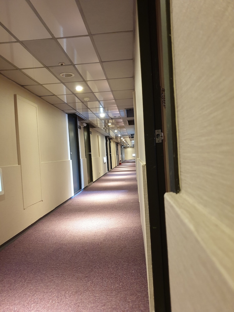 Walker Hotel Chenggong 32/41