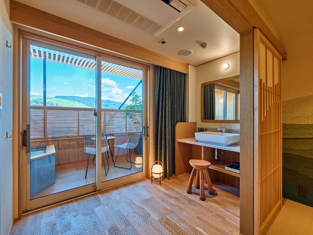 غرفة بريميوم بفرشتي فوتون، Hotel New Wakasa 6/10