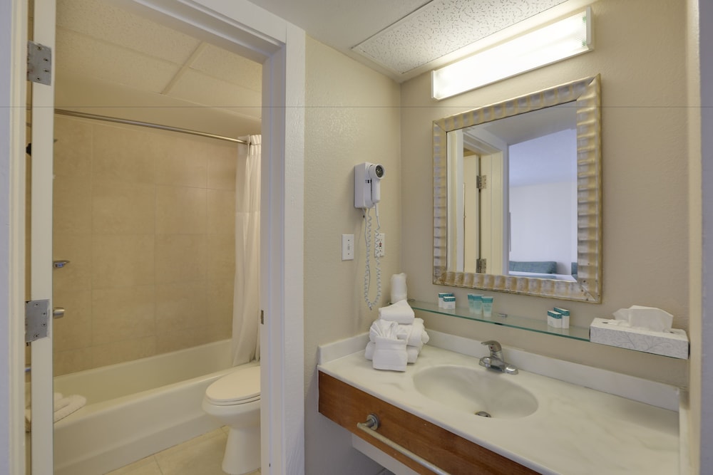 Beachview Inn Clearwater Beach 57/60