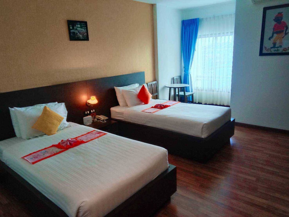 Jingjit Hotel 24/61