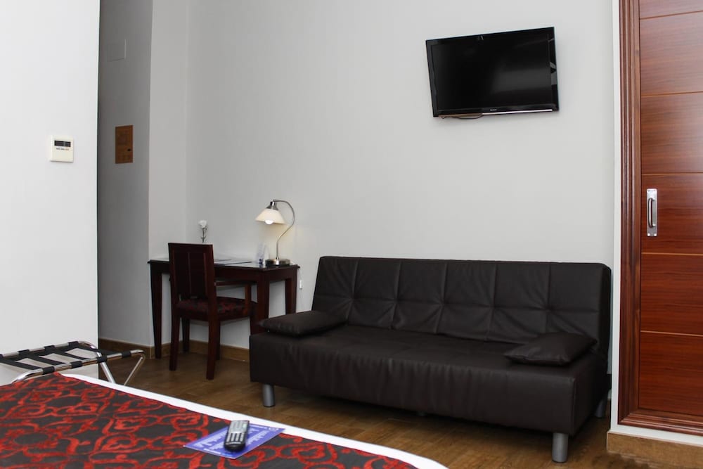 LB Lebrija Hotel & Terrace 45/65