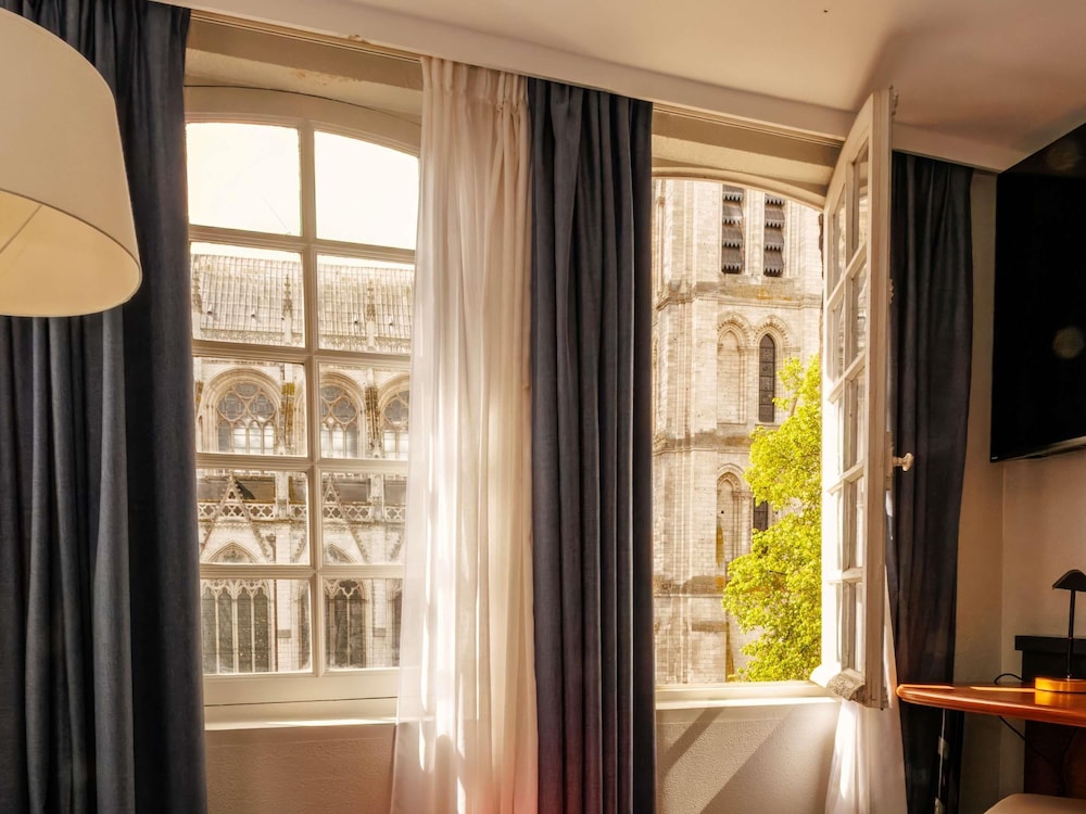 MERCURE ROUEN CENTRE CATHEDRALE 38/76