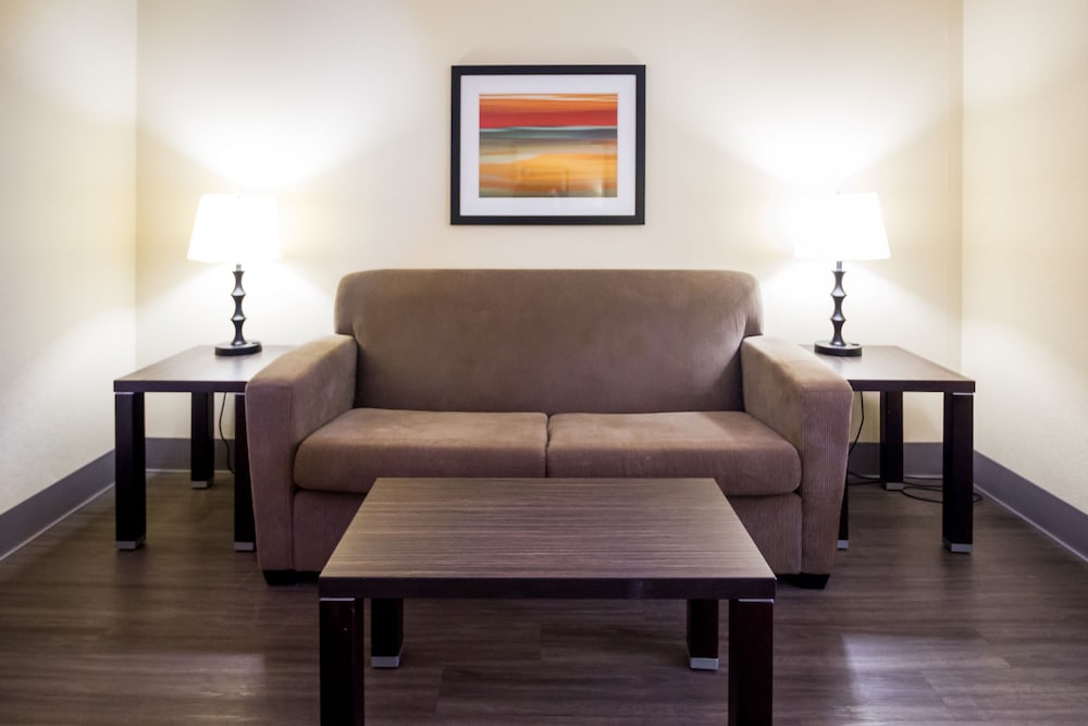 Atwell Suites Austin Airport, an IHG Hotel 36/72