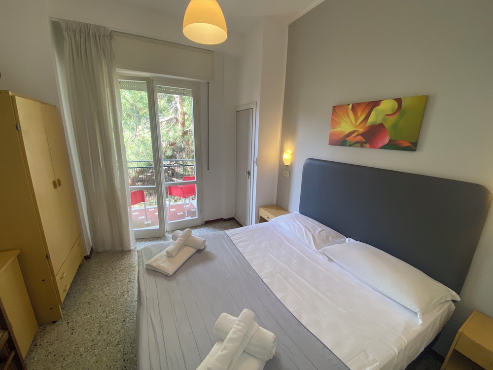 COMFORT, DOUBLE BED